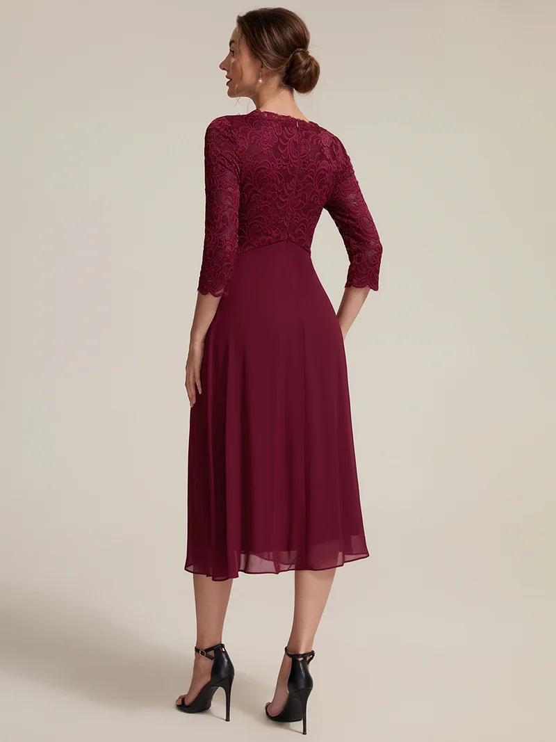 Robe midi en dentelle à col V et manches 3/4