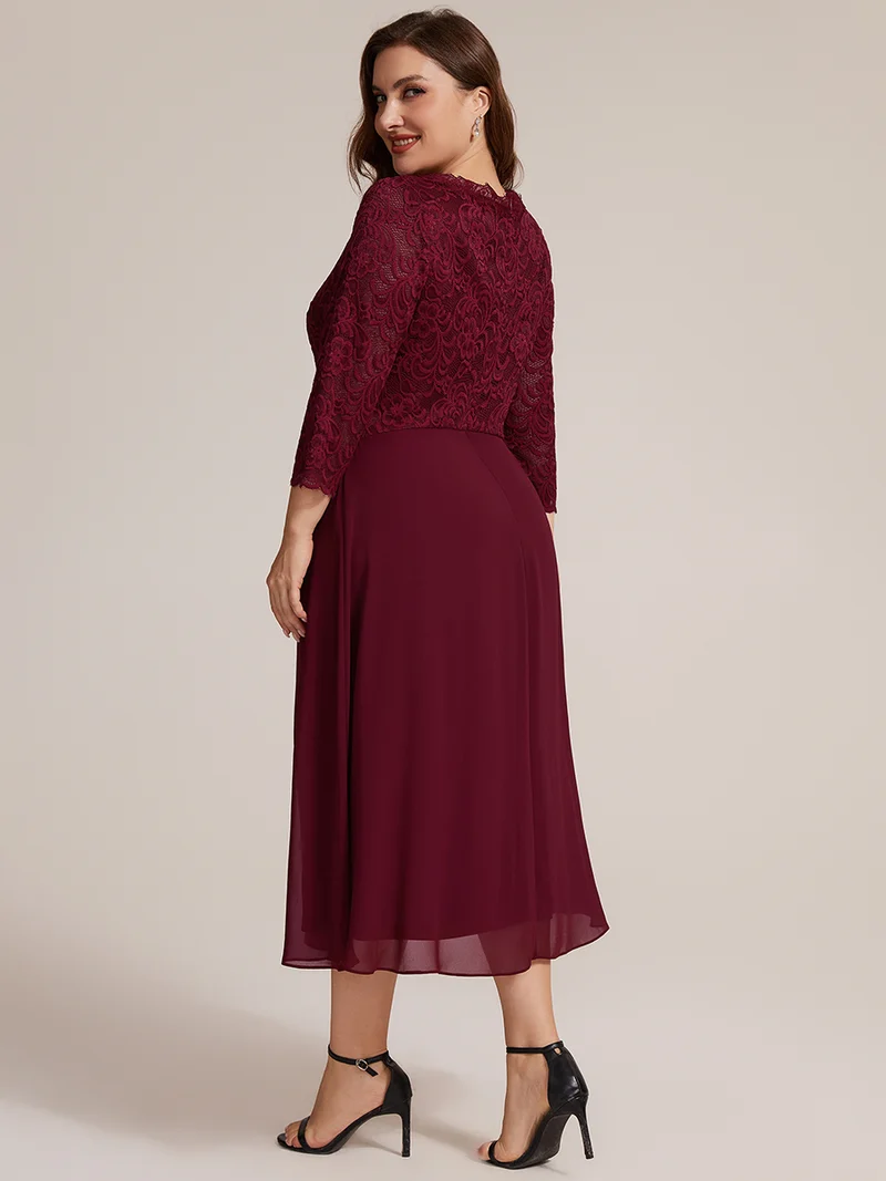 Robe midi en dentelle à col V et manches 3/4