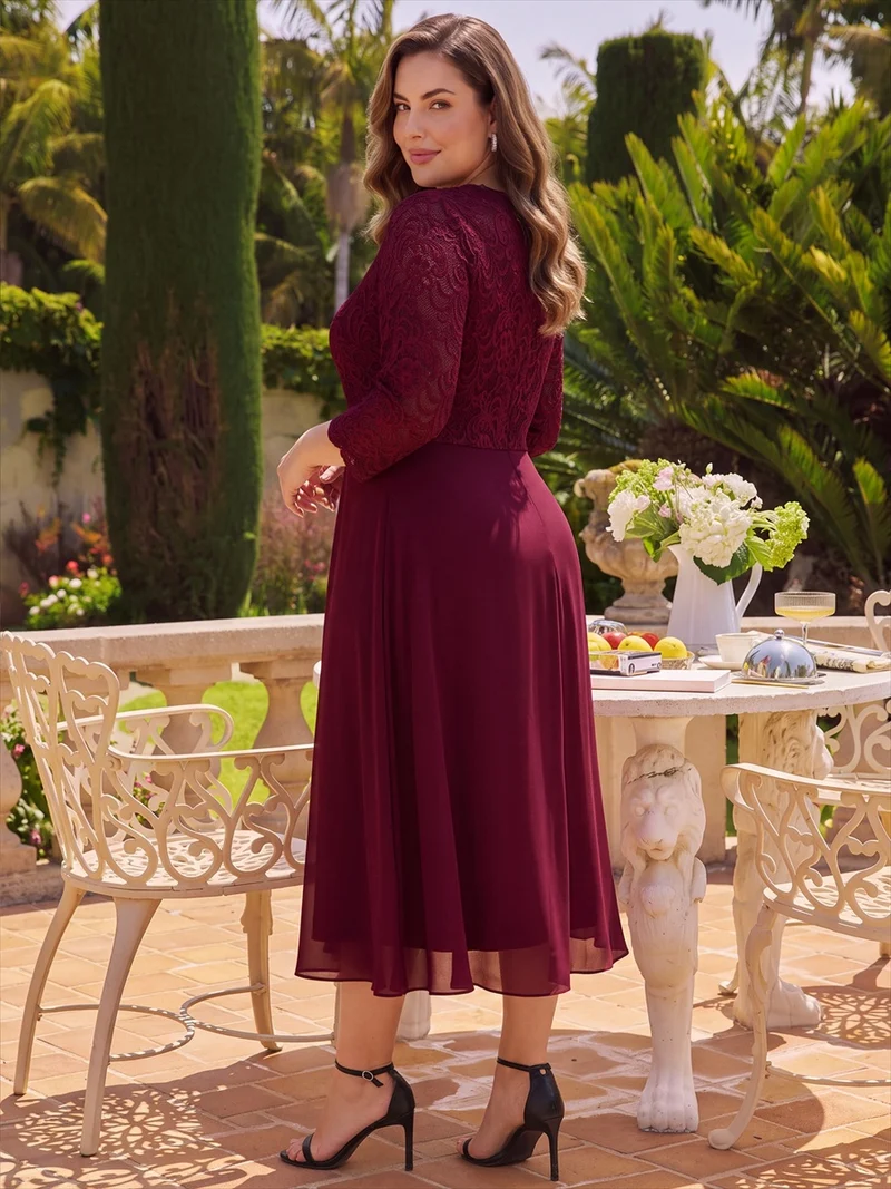 Robe midi en dentelle à col V et manches 3/4