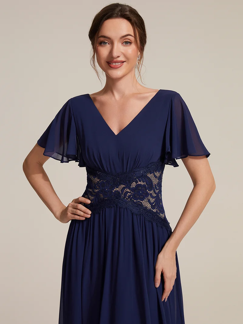 Robe midi en mousseline avec dentelle et manches volantées