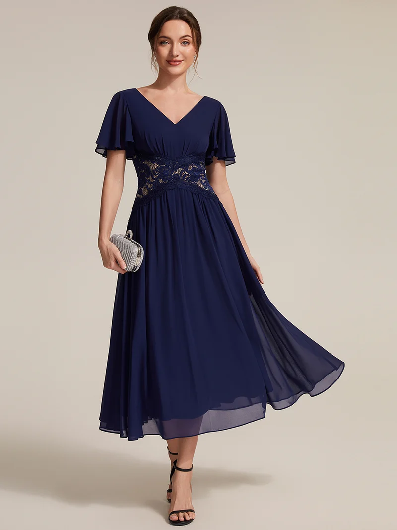 Robe midi en mousseline avec dentelle et manches volantées