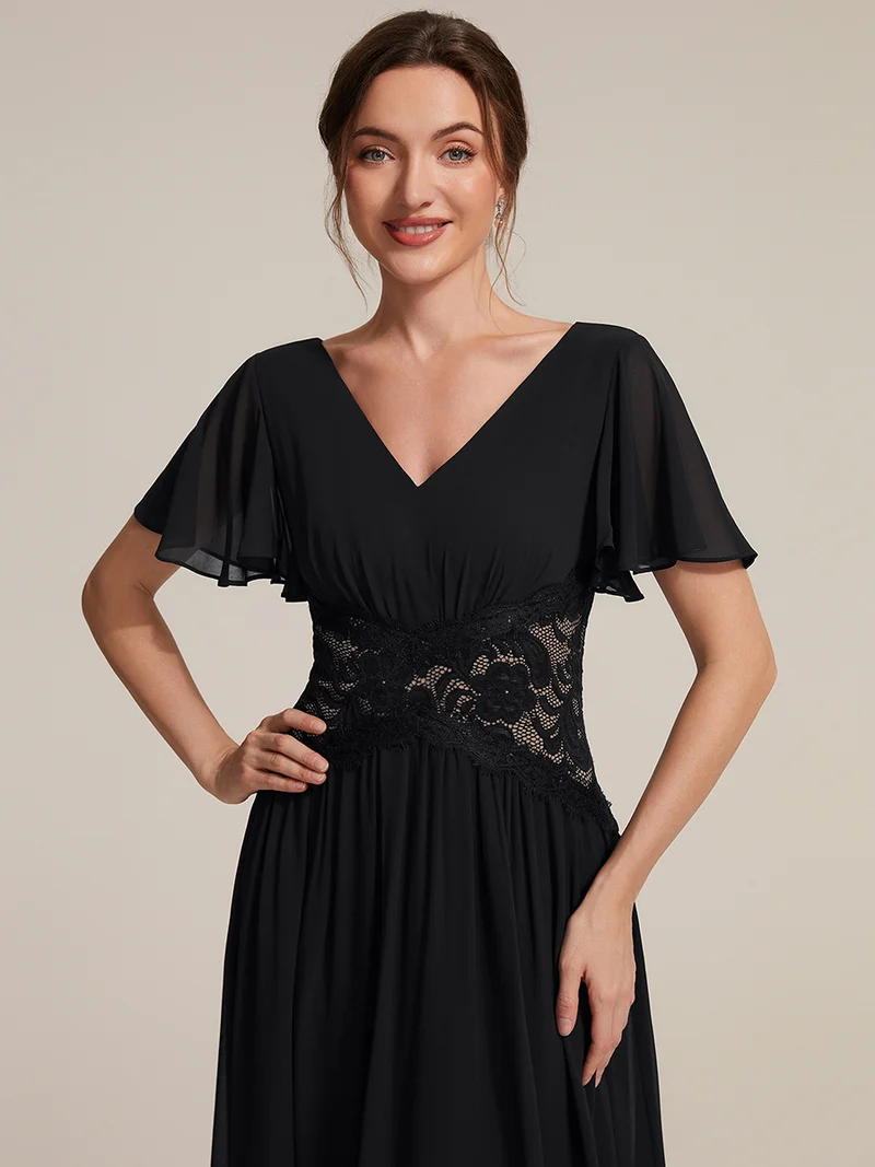 Robe midi en mousseline avec dentelle et manches volantées
