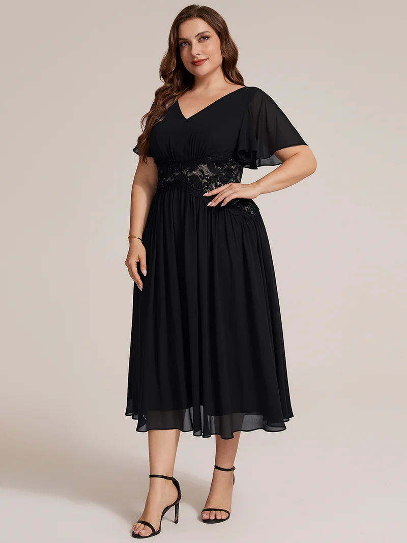 Robe midi en mousseline avec dentelle et manches volantées