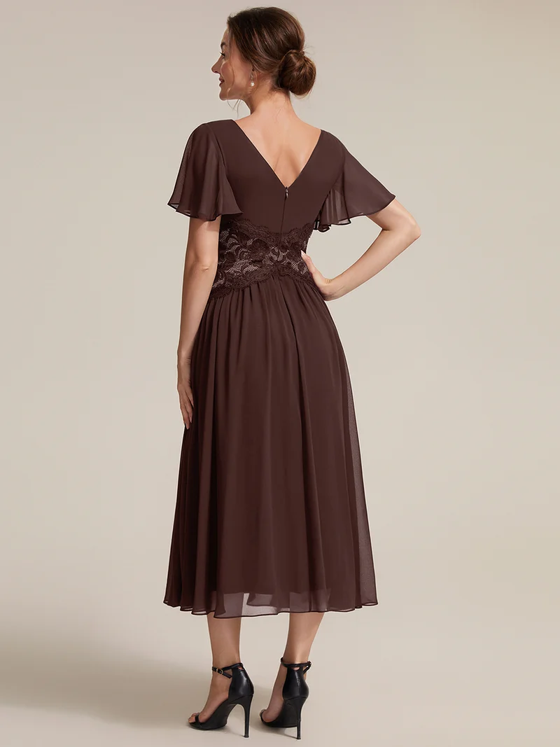 Robe midi en mousseline avec dentelle et manches volantées