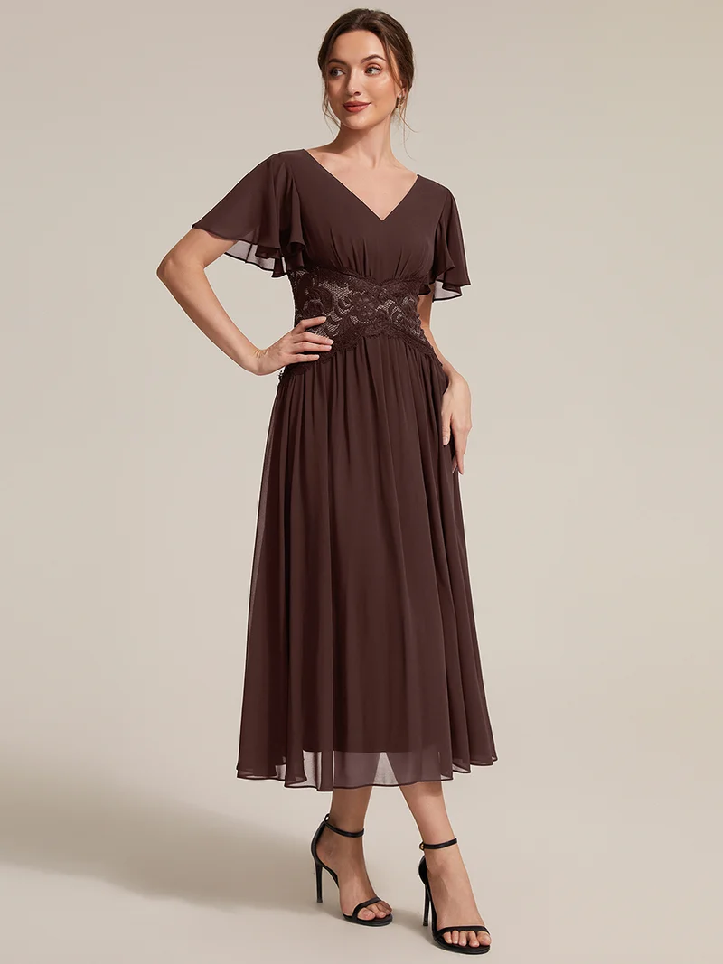 Robe midi en mousseline avec dentelle et manches volantées