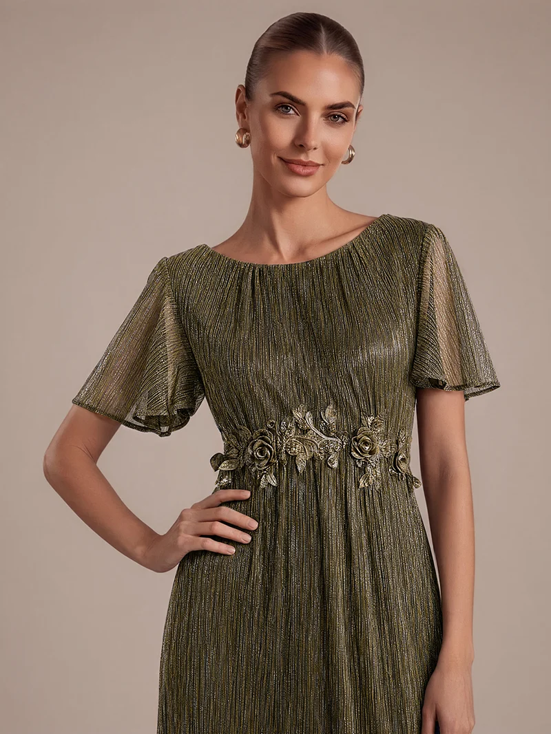 Robe longue en tulle à volants avec appliqué floral et manches courtes