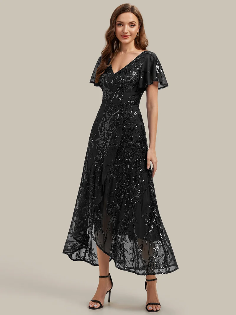 Robe à volants asymétrique à manches papillon en sequins
