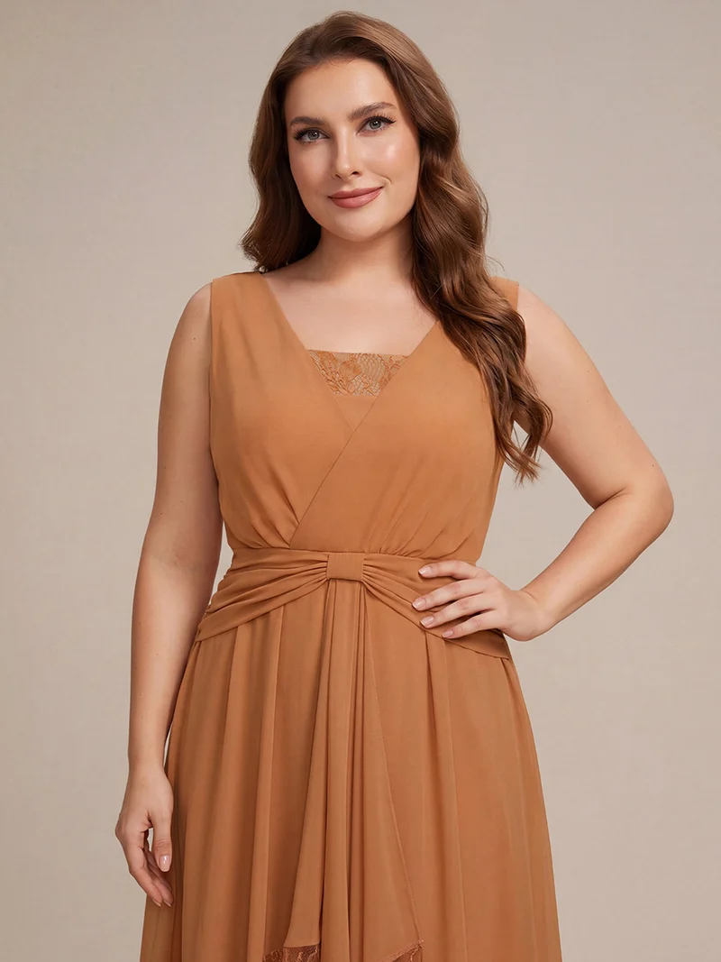 Robe midi trapèze en mousseline avec détails en dentelle col V