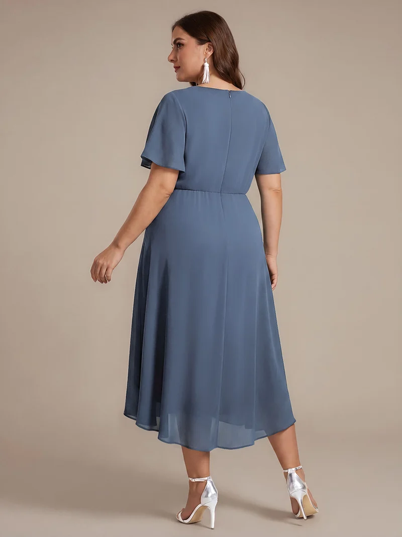 Robe trapèze en mousseline avec détail noué col V