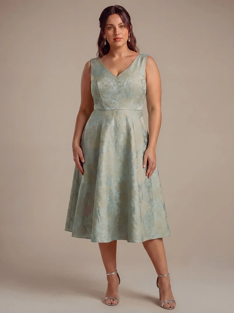 Robe midi A ligne sans manches décolletée en V avec détails imprimés