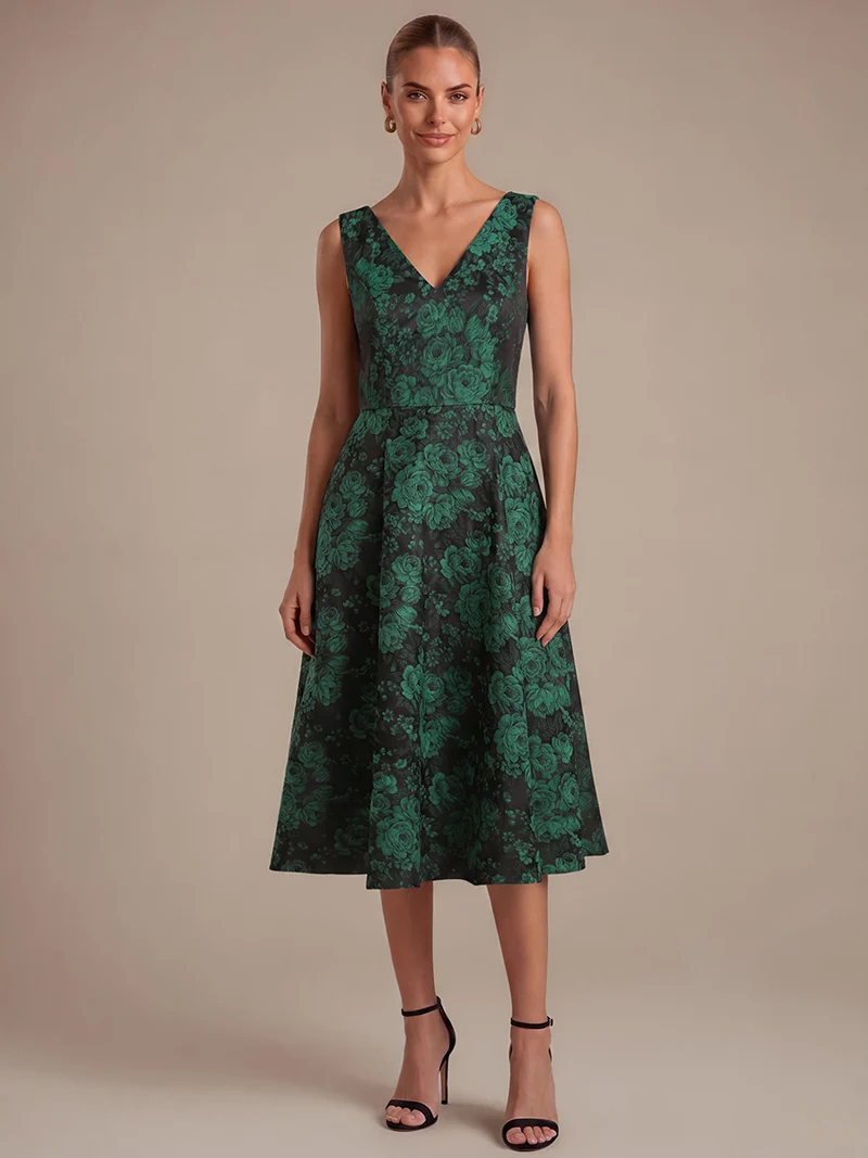 Robe midi A ligne sans manches décolletée en V avec détails imprimés