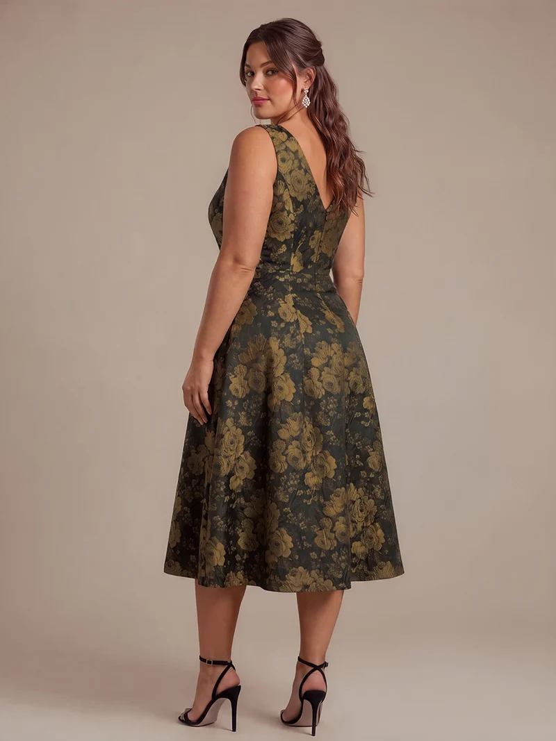 Robe midi A ligne sans manches décolletée en V avec détails imprimés