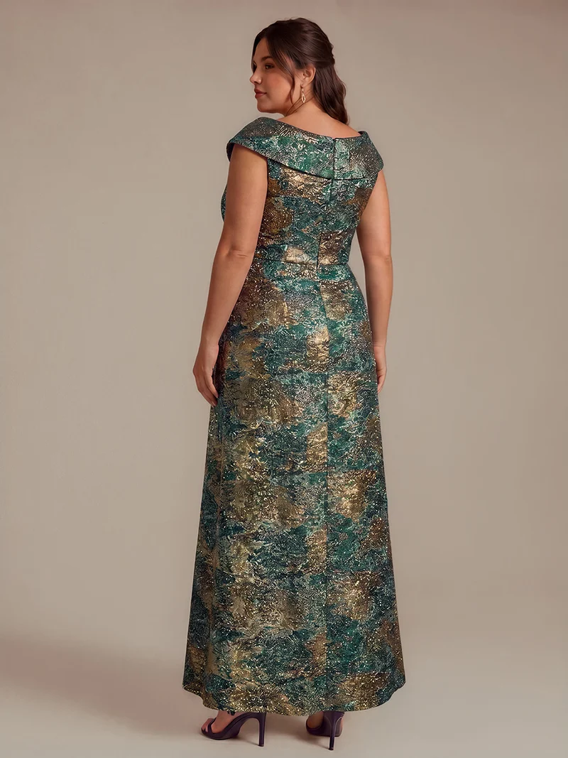 Robe de soirée en jacquard col V avec coupe sirène asymétrique