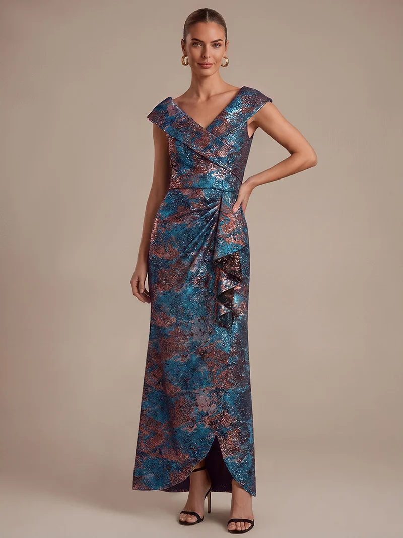 Robe de soirée en jacquard col V avec coupe sirène asymétrique