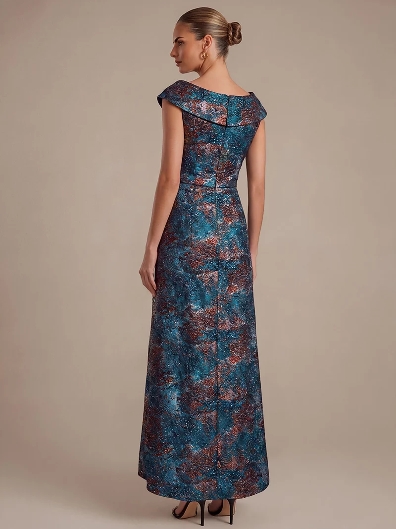 Robe de soirée en jacquard col V avec coupe sirène asymétrique