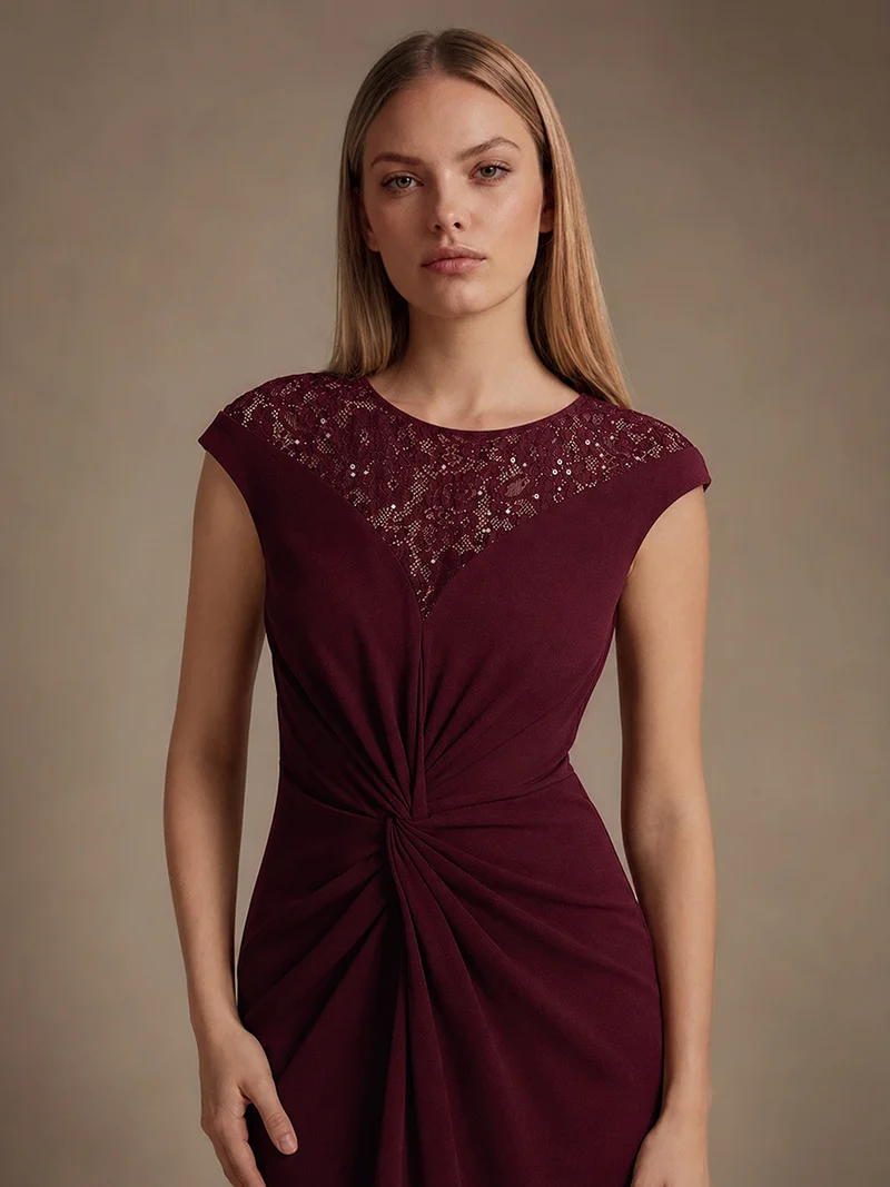Robe A-Line à sequins avec manches courtes et détails transparents col rond et ourlet asymétrique