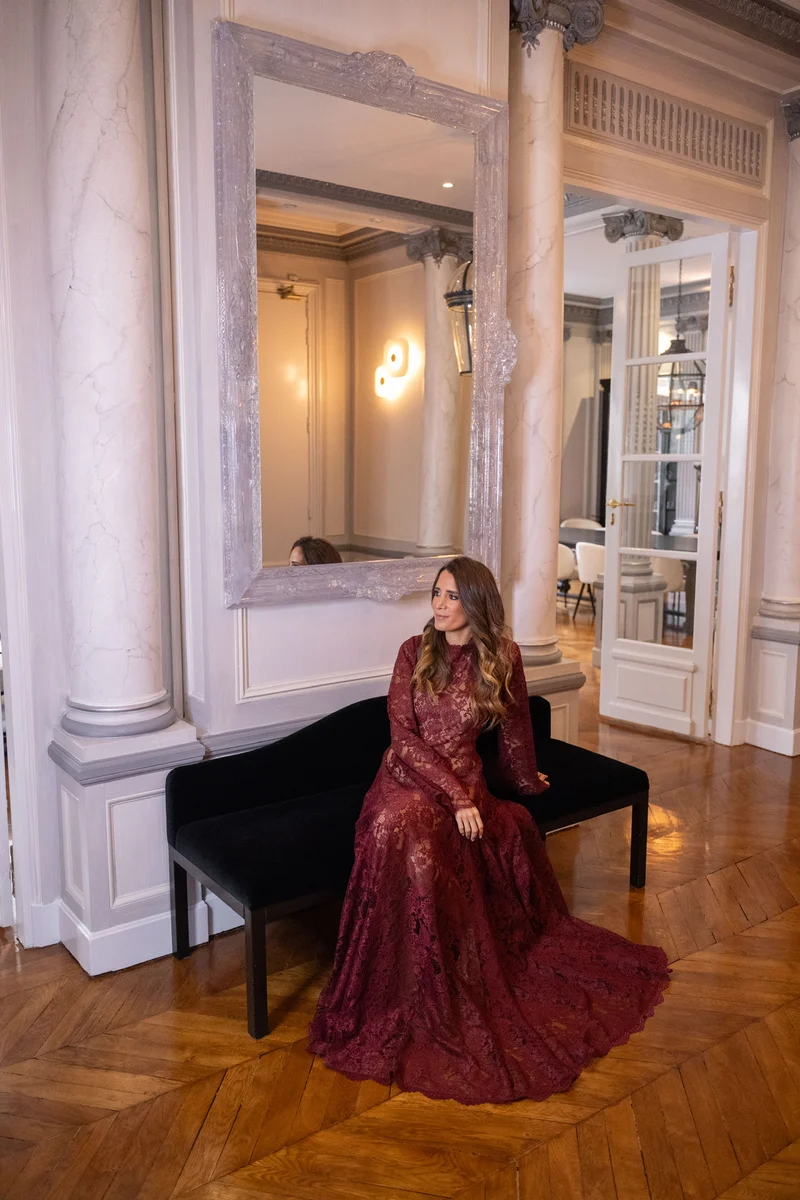 Robe Vivienne bordeaux à dentelle