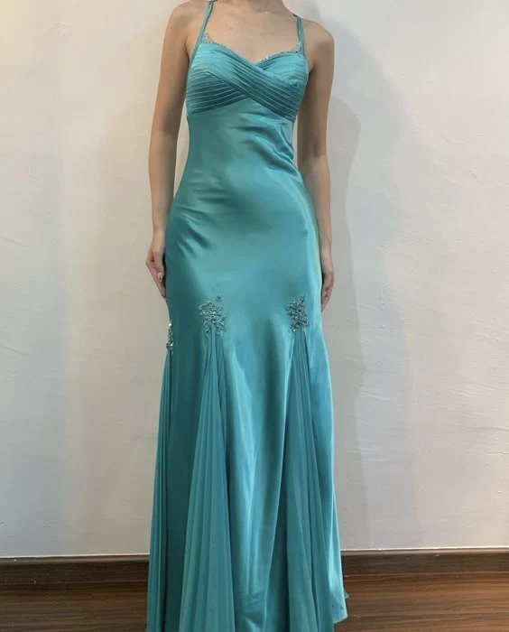 Robe de soirée longue en satin sans manches avec soutien-gorge intégré