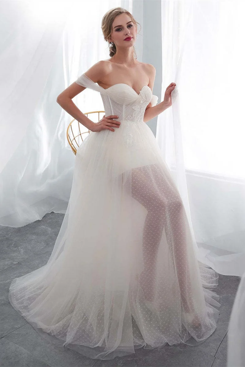 Robe de mariée romantique en tulle à épaules dénudées et coupe trapèze avec appliqués