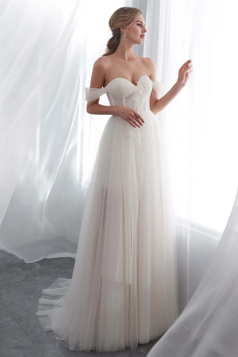 Robe de mariée romantique en tulle à épaules dénudées et coupe trapèze avec appliqués