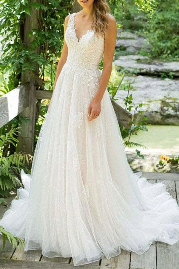 Robe de mariée de plage sans manches en tulle et dentelle avec jupe à appliqués