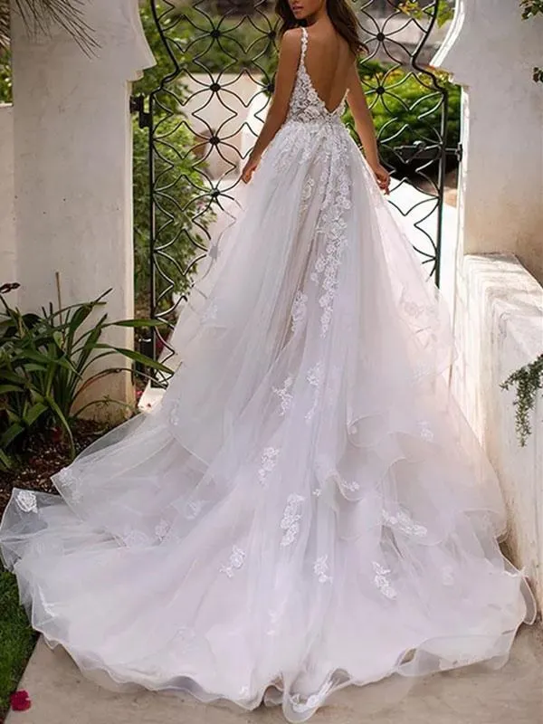 Robe de mariée trapèze en tulle et dentelle, col en V, avec jupe à appliqués