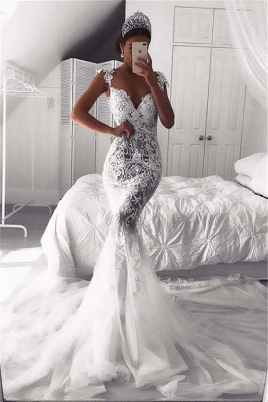 Robe de mariée sirène à manches courtes et traîne avec appliques en dentelle