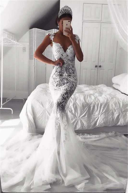 Robe de mariée sirène à manches courtes et traîne avec appliques en dentelle