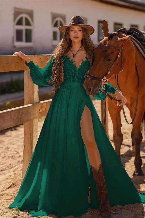 Robe de mariée bohème en dentelle à manches longues et fente latérale haute