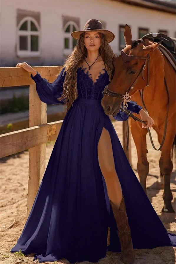 Robe de mariée bohème en dentelle à manches longues et fente latérale haute