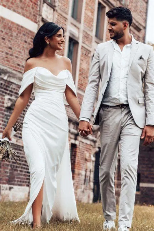 Robe de mariée en charmeuse à épaules dénudées et fente latérale haute