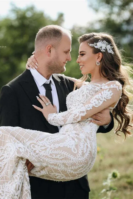 Robe de mariée sirène en dentelle à manches longues avec appliques transparentes