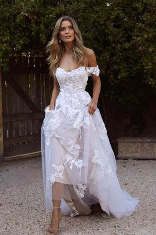 Robe de mariée trapèze en tulle à épaules dénudées et appliques en dentelle