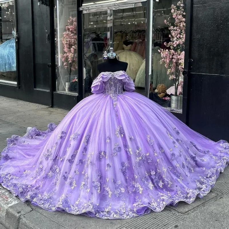 Robe de bal lilas à épaules dénudées avec jupe en tulle à fleurs 3D