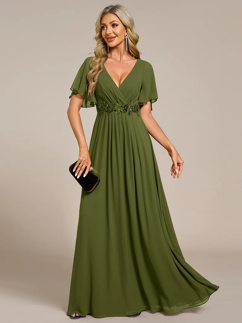 Robe longue à manches à volants décolleté en V profond avec appliques coupe évasée