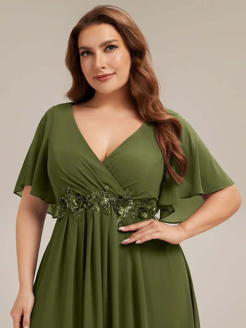 Robe longue à manches à volants décolleté en V profond avec appliques coupe évasée