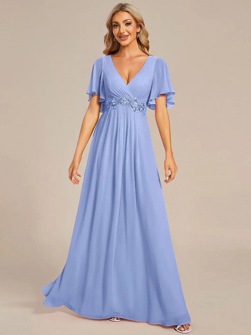 Robe longue à manches à volants décolleté en V profond avec appliques coupe évasée