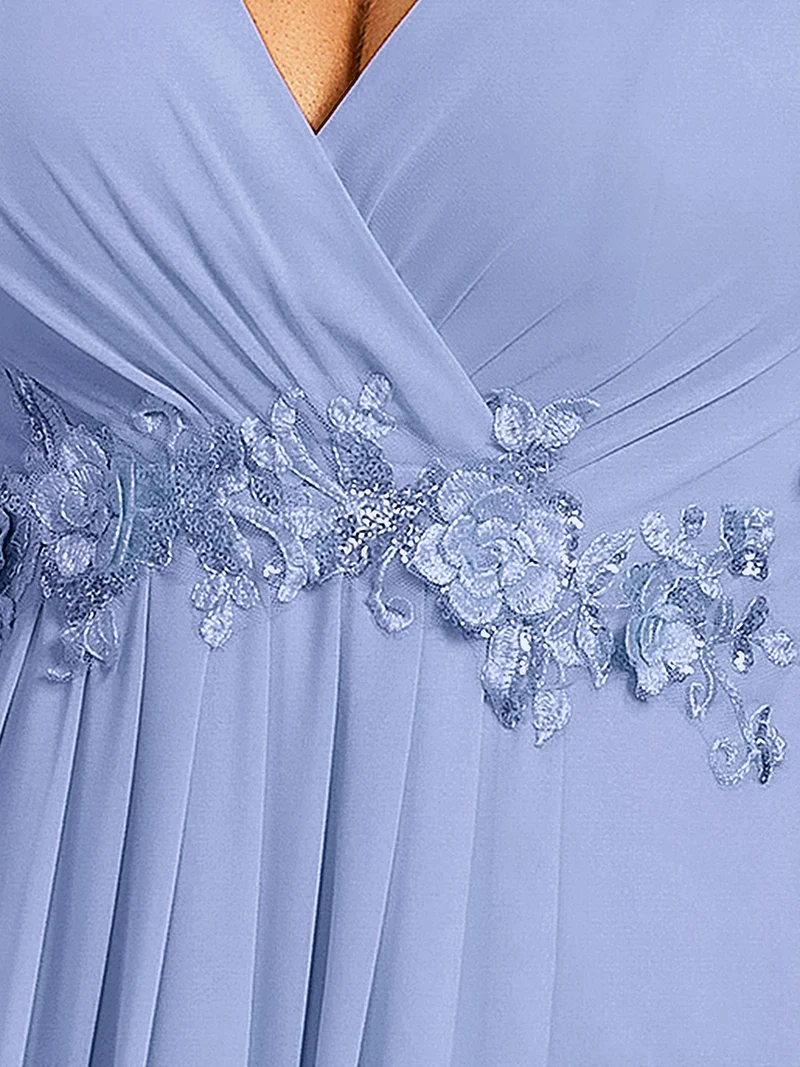 Robe longue à manches à volants décolleté en V profond avec appliques coupe évasée
