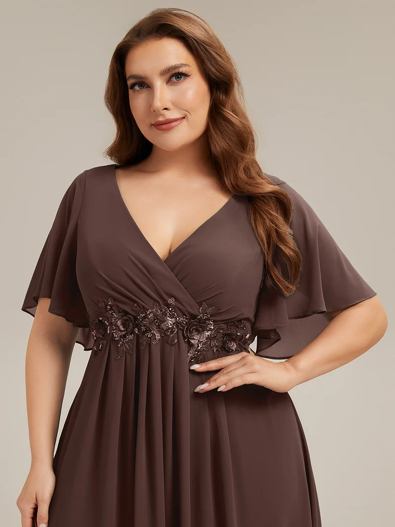 Robe longue à manches à volants décolleté en V profond avec appliques coupe évasée