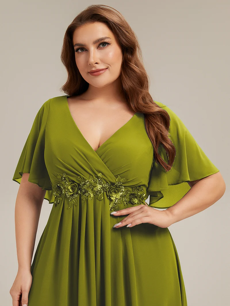 Robe longue à manches à volants décolleté en V profond avec appliques coupe évasée