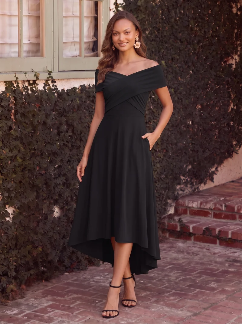 Robe ligne A asymétrique sans manches épaules dénudées col en V tissu extensible