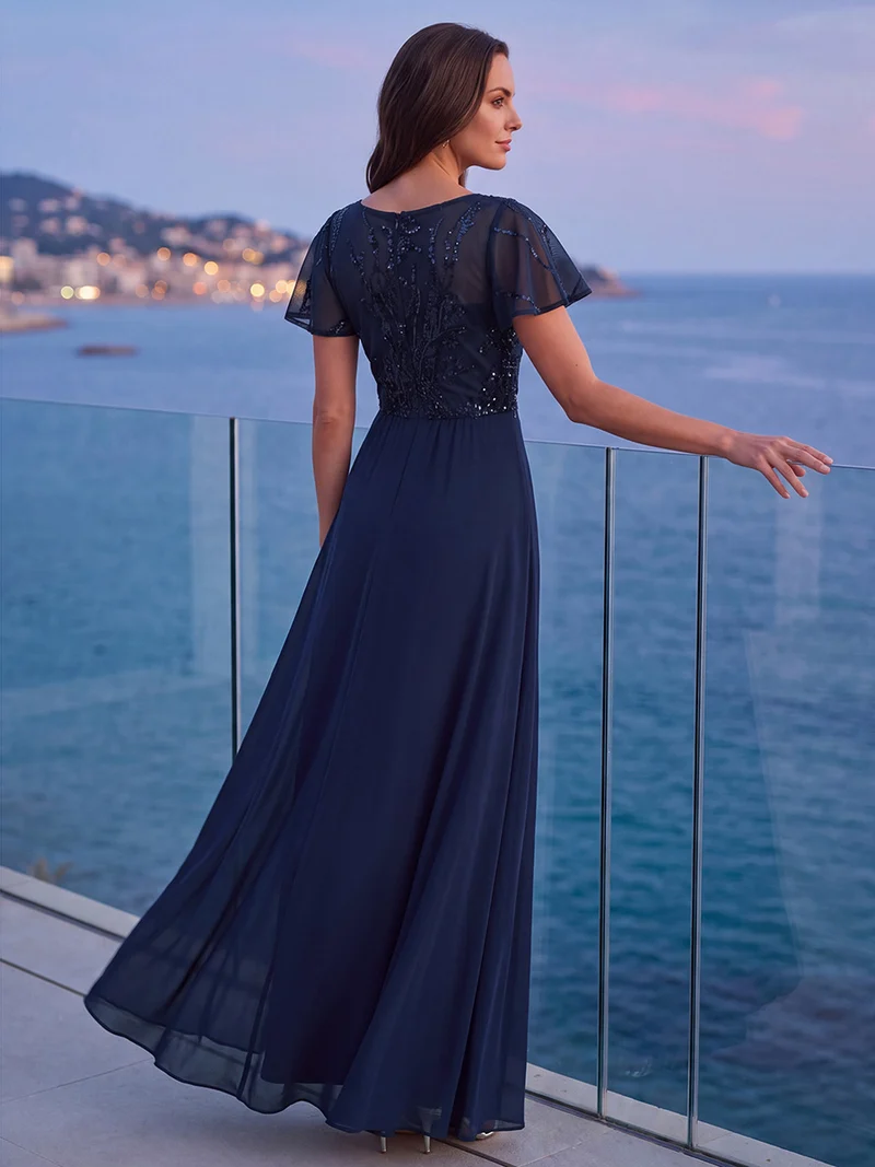 Robe longue stretch col en V avec volants et appliqués
