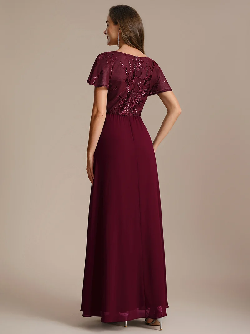 Robe longue stretch col en V avec volants et appliqués