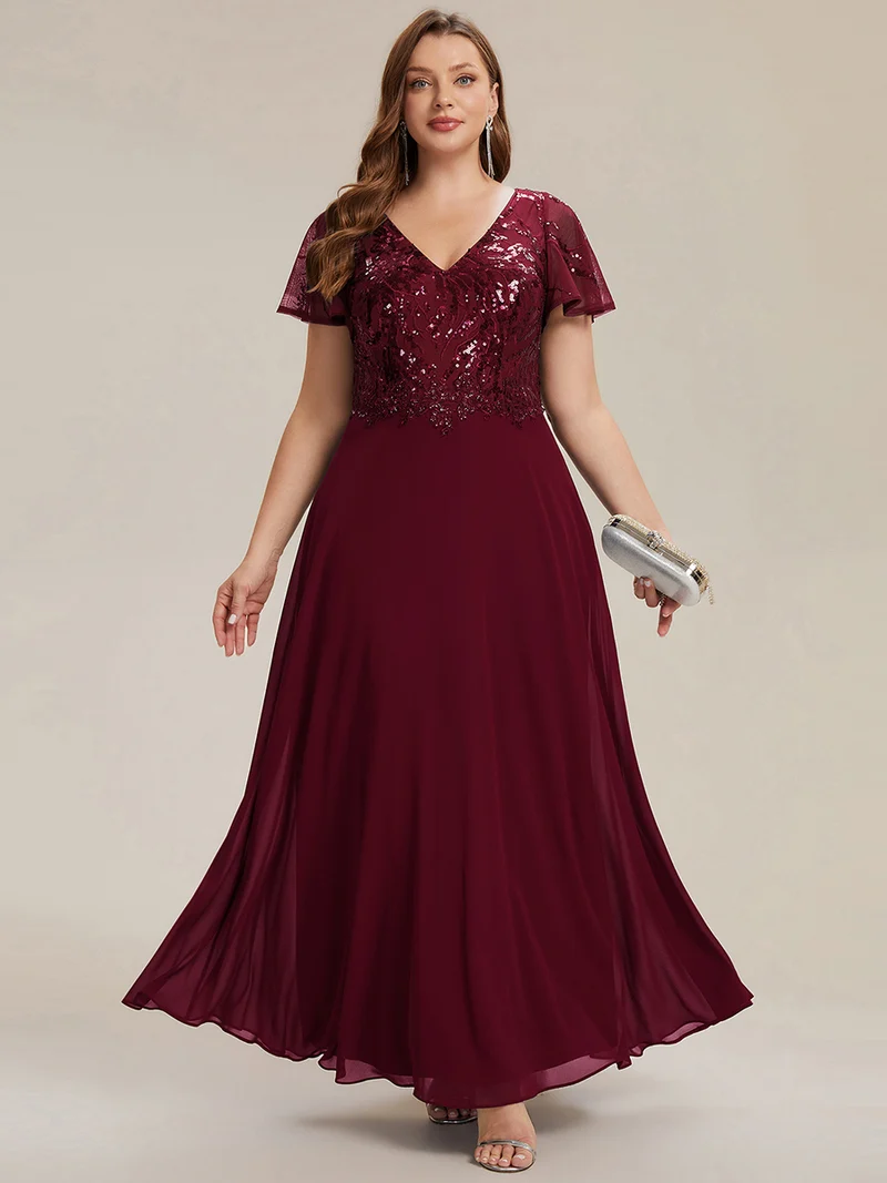 Robe longue stretch col en V avec volants et appliqués
