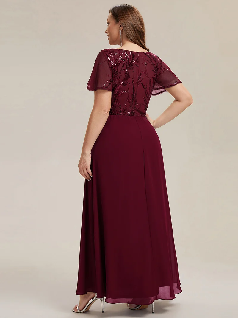 Robe longue stretch col en V avec volants et appliqués