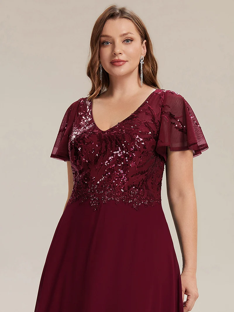 Robe longue stretch col en V avec volants et appliqués