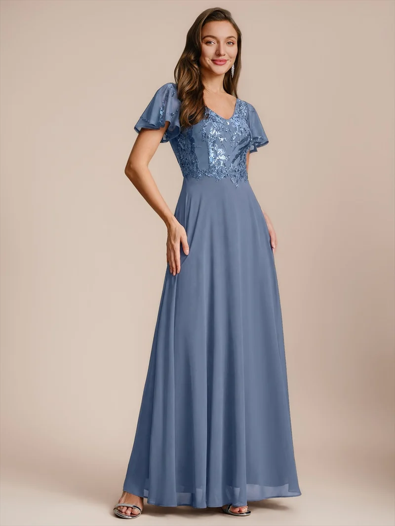 Robe longue stretch col en V avec volants et appliqués