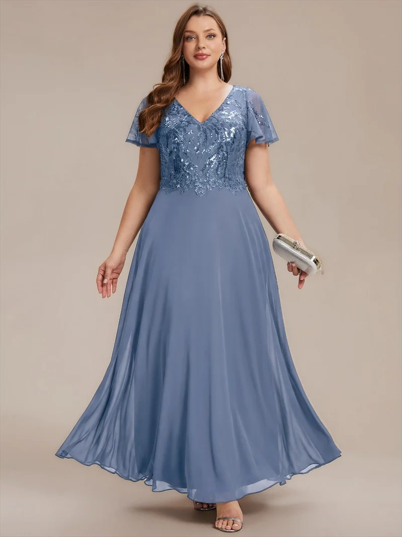 Robe longue stretch col en V avec volants et appliqués