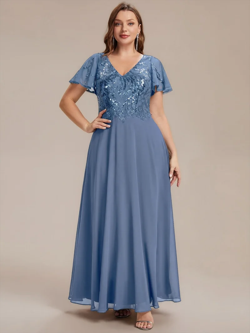 Robe longue stretch col en V avec volants et appliqués