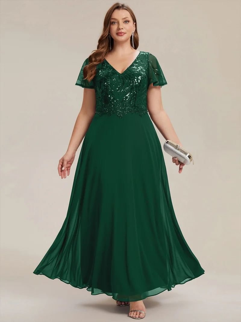 Robe longue stretch col en V avec volants et appliqués